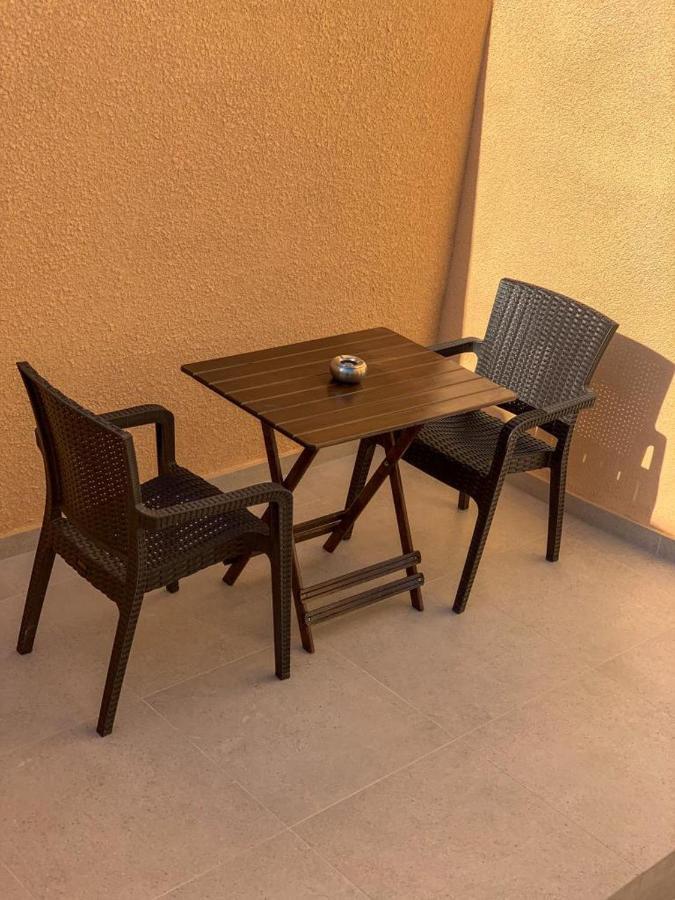 M Residence Santorini Conelia Cave Тира Экстерьер фото